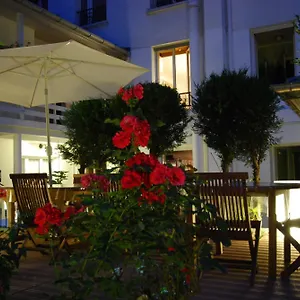 Alhambra Hotel